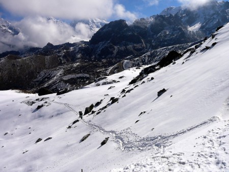 Cesta do sedla Mirgin La